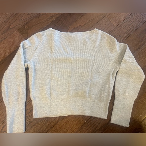 J Crew cashmere grey cardigan sweater. Size Small. Featherweight cashmere v neck - Picture 5 of 5